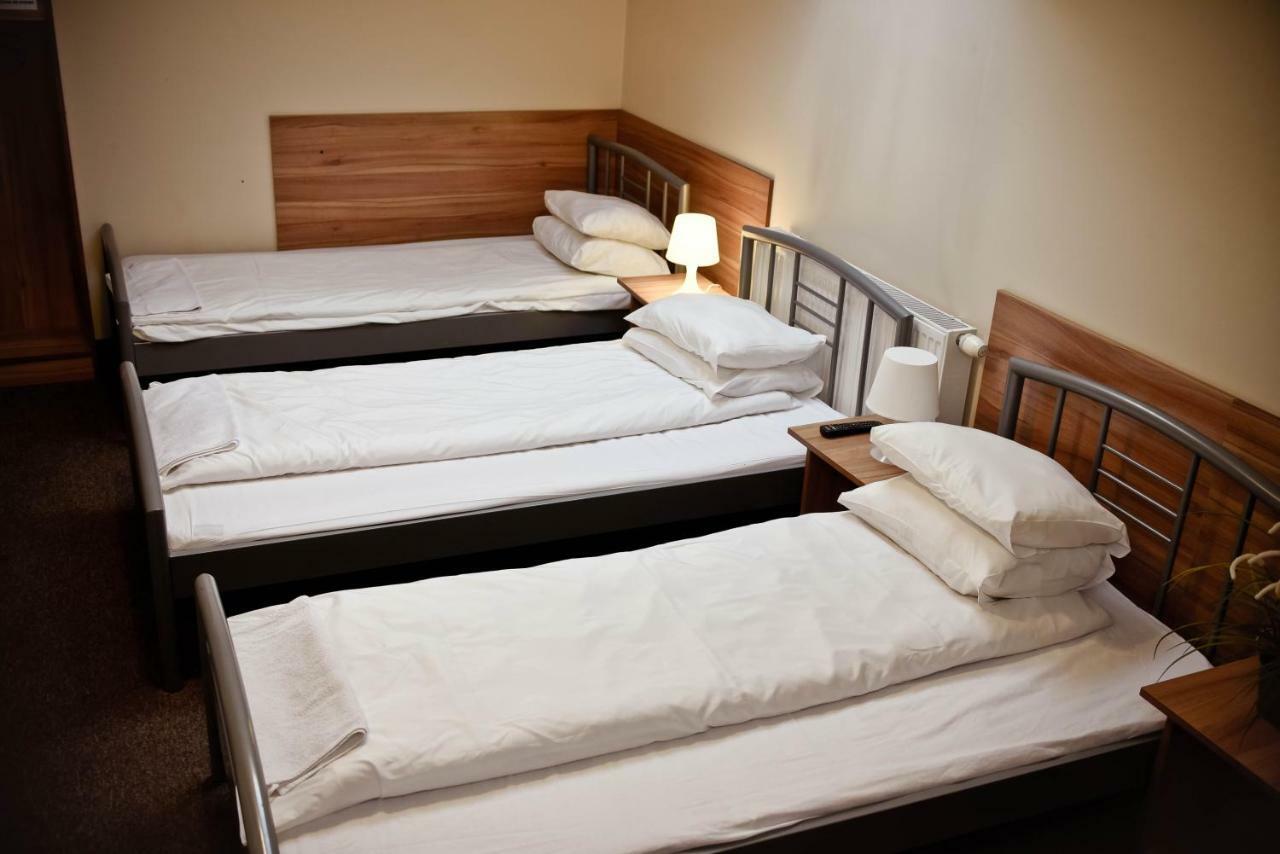Kolumny 217- Tanie Noclegi Pracownicze, Parking Bezplatny Lodz (Lodz)