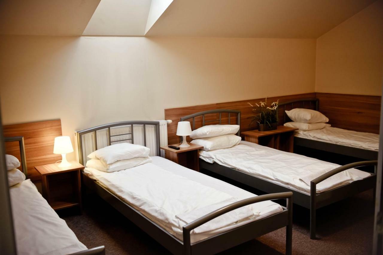 Homestay Kolumny 217- Tanie Noclegi Pracownicze, Parking Bezplatny