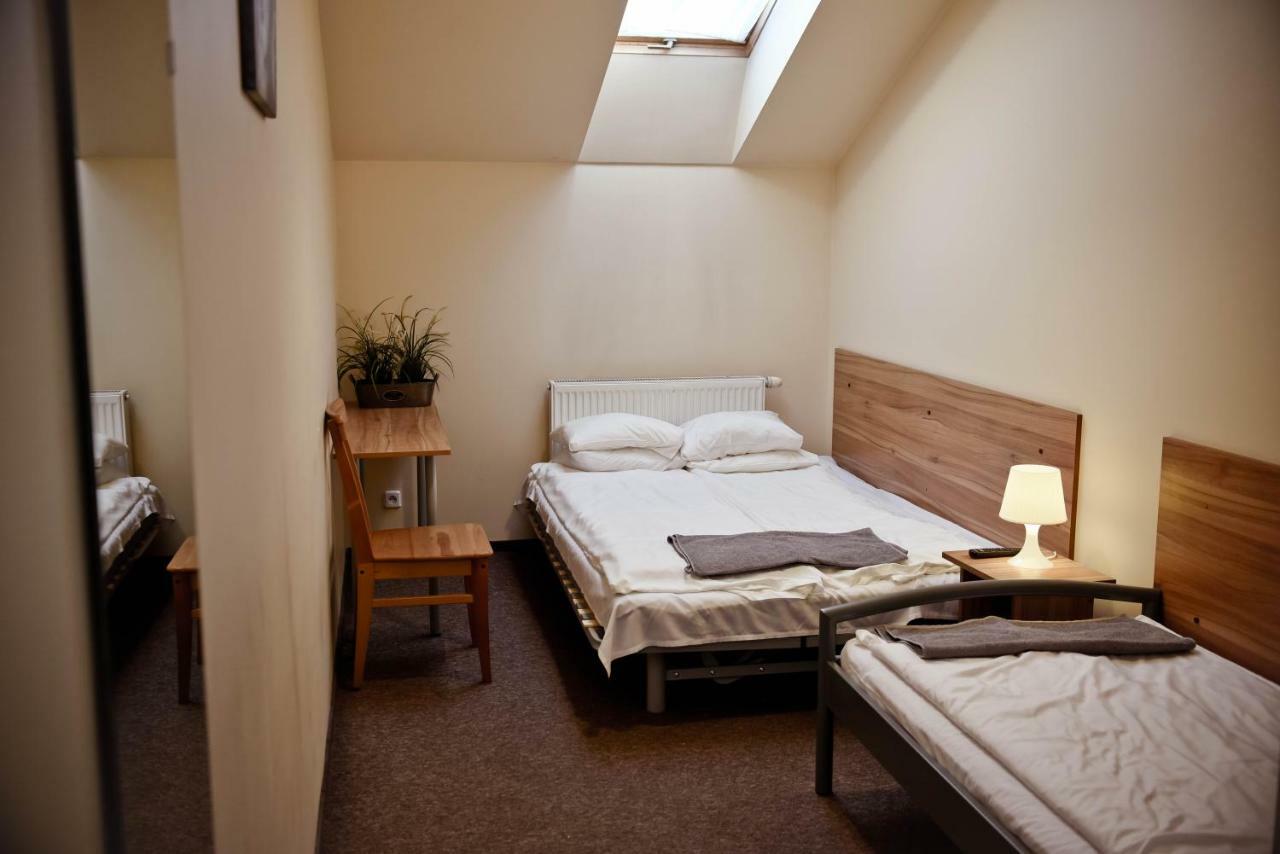 Kolumny 217- Tanie Noclegi Pracownicze, Parking Bezplatny Homestay