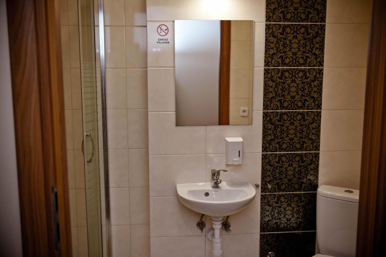Homestay Kolumny 217- Tanie Noclegi Pracownicze, Parking Bezplatny *